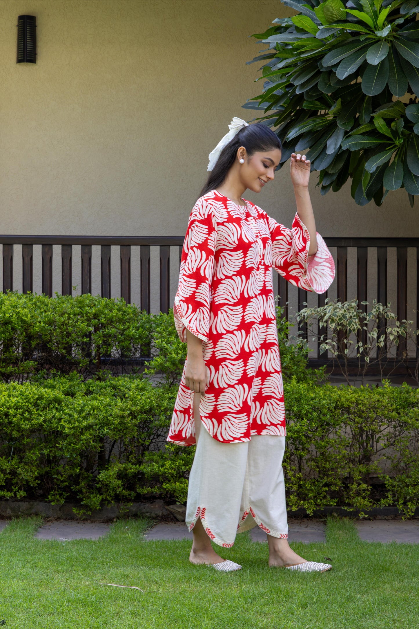 NOOR ERA - KURTA AND PANT SET RED IVORY
