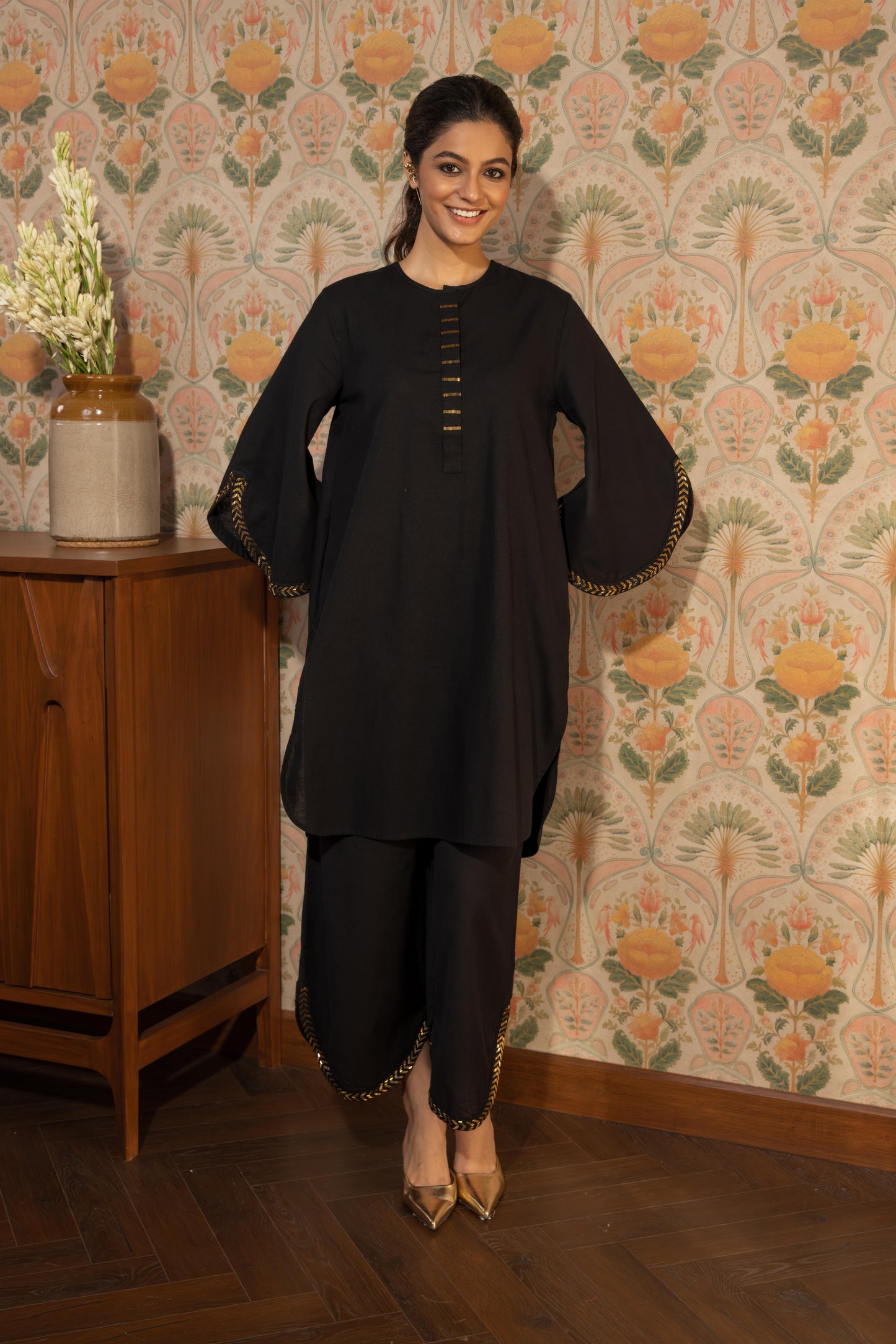 NOOR - KURTA AND PANT SET BLACK