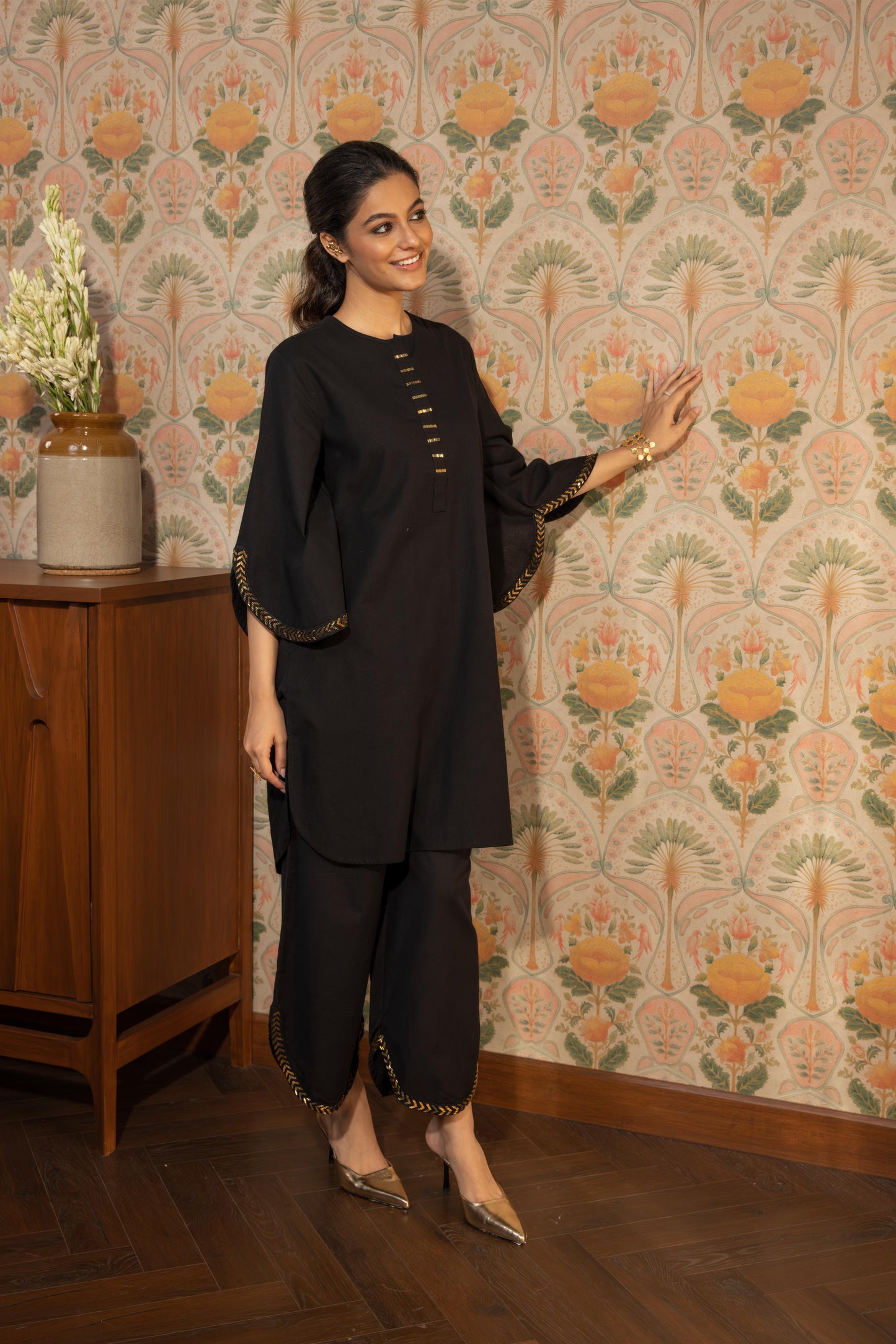 NOOR - KURTA AND PANT SET BLACK