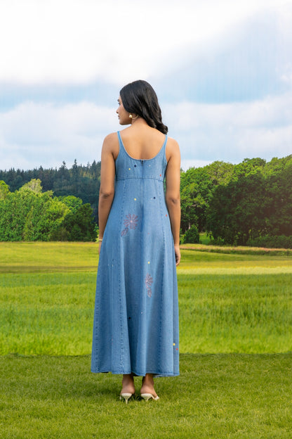 Breeze Dress Light Wash Bloom