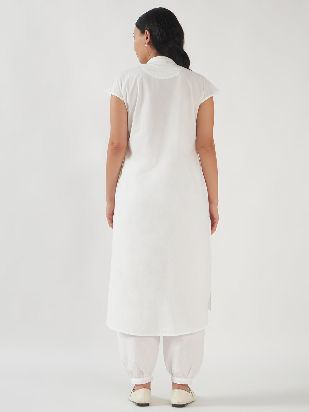 Daisy Embroidered Kurta Salwar Set - White