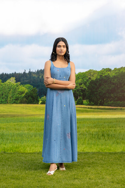 Breeze Dress Light Wash Bloom