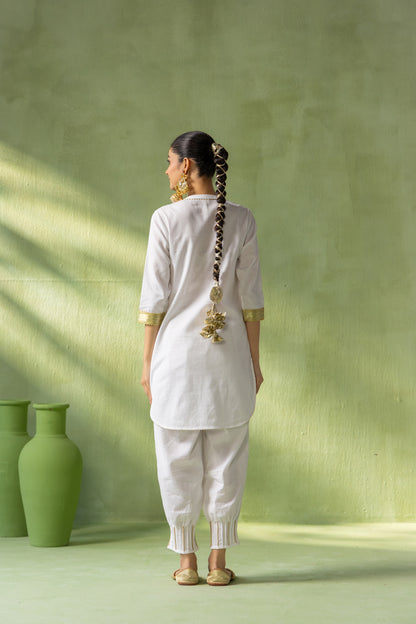 Zoya Kurta Pant Set White Twin Tassel