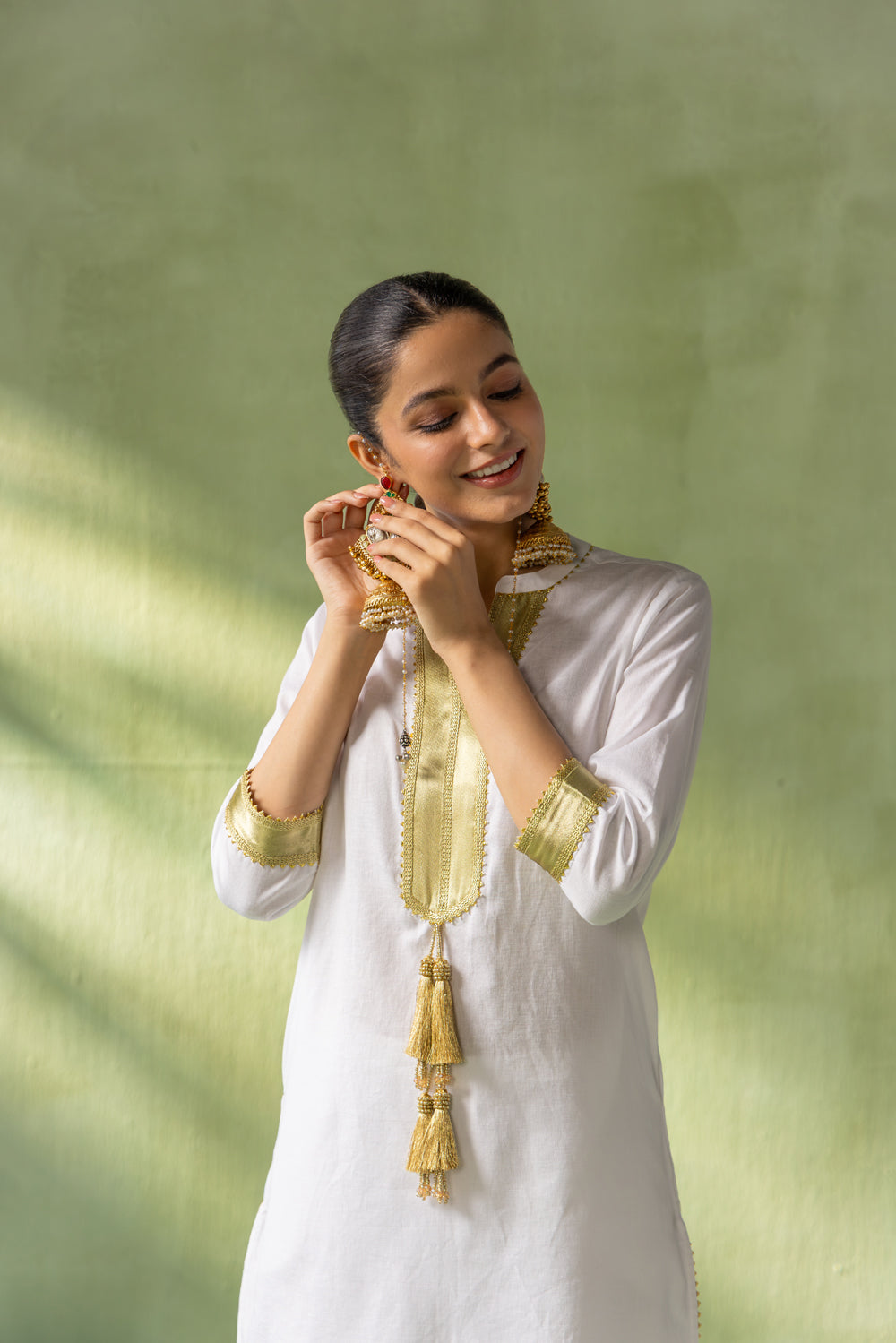 Zoya Kurta Pant Set White Twin Tassel